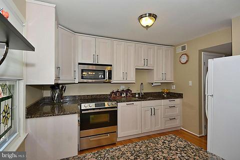 5216 Lonsdale Dr, Springfield, VA 22151 photo 5