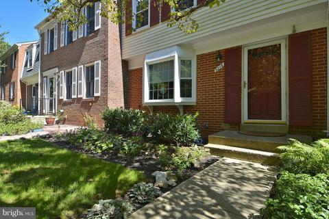 5216 Lonsdale Dr, Springfield, VA 22151 photo 2
