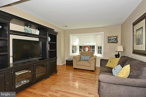 5216 Lonsdale Dr, Springfield, VA 22151 photo 8