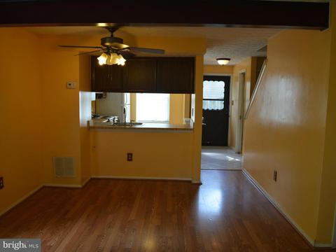 8242 Crestmont Cir, Springfield, VA 22153 photo 8