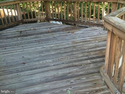 8242 Crestmont Cir, Springfield, VA 22153 photo 25