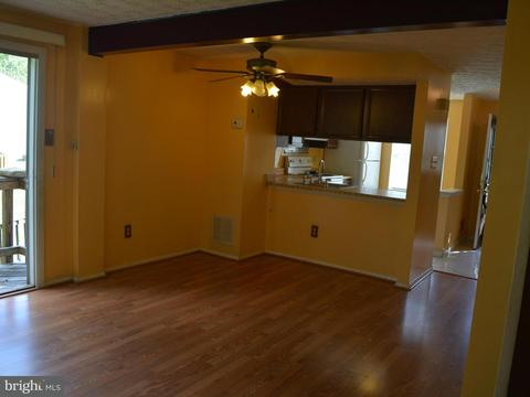 8242 Crestmont Cir, Springfield, VA 22153 photo 9