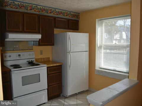 8242 Crestmont Cir, Springfield, VA 22153 photo 11