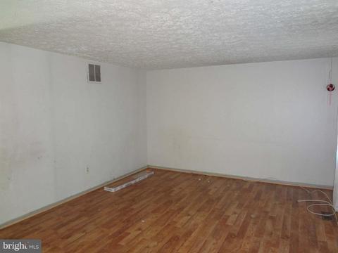 9237 Redbridge Ct, Laurel, MD 20723 photo 3
