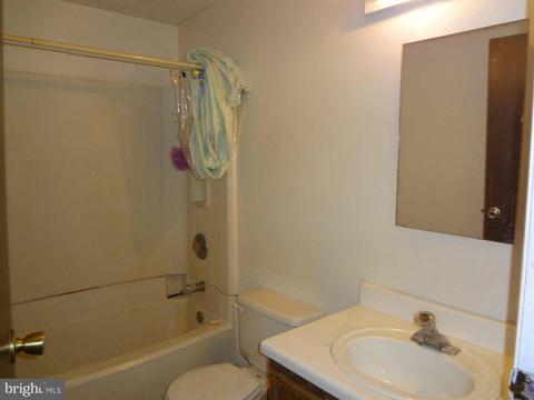 9237 Redbridge Ct, Laurel, MD 20723 photo 10