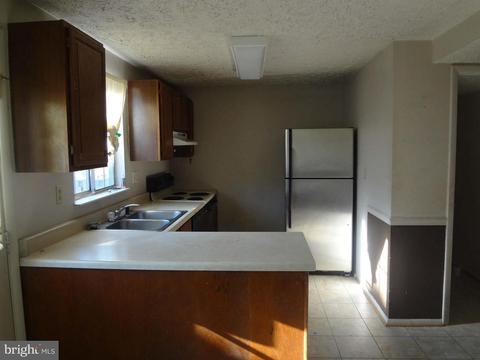 9237 Redbridge Ct, Laurel, MD 20723 photo 5