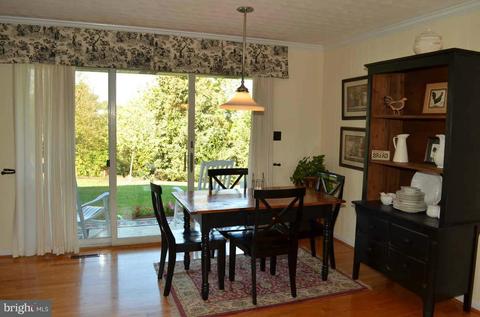 1374 Pleasant Valley Rd S, Westminster, MD 21158 photo 4