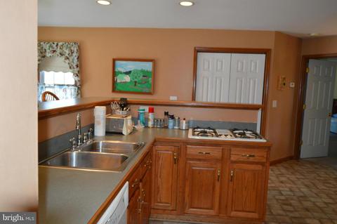 9264 Stonegate Ln, Rhoadesville, VA 22542 photo 11