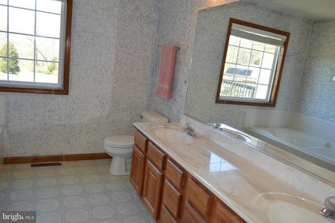 9264 Stonegate Ln, Rhoadesville, VA 22542 photo 4