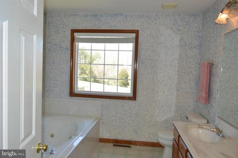9264 Stonegate Ln, Rhoadesville, VA 22542 photo 3