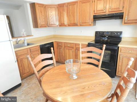 4524 Whetstone Ct, Hampstead, MD 21074 photo 5