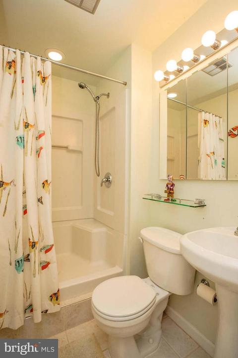 2204 Golf Course Dr, Reston, VA 20191 photo 20