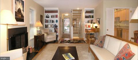 2204 Golf Course Dr, Reston, VA 20191 photo 7