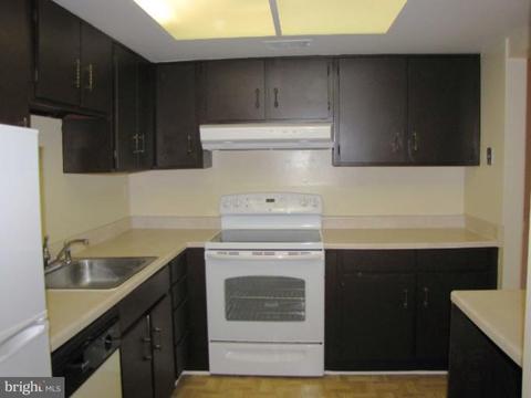 640 Shore Dr, Joppa, MD 21085 photo 6