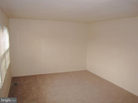 640 Shore Dr, Joppa, MD 21085 photo 4