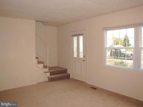 640 Shore Dr, Joppa, MD 21085 photo 2