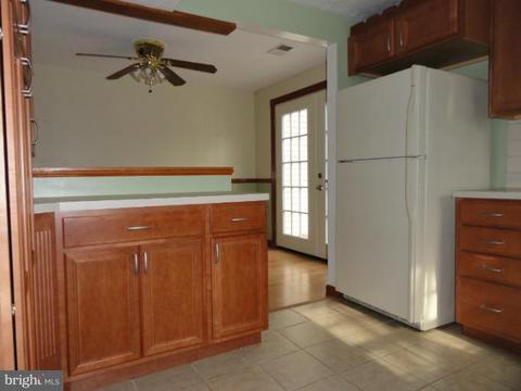 8089 Castle Rock Ct, Pasadena, MD 21122 photo 15