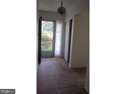 4 Gloucester Ln, Ewing, NJ 08618 photo 8