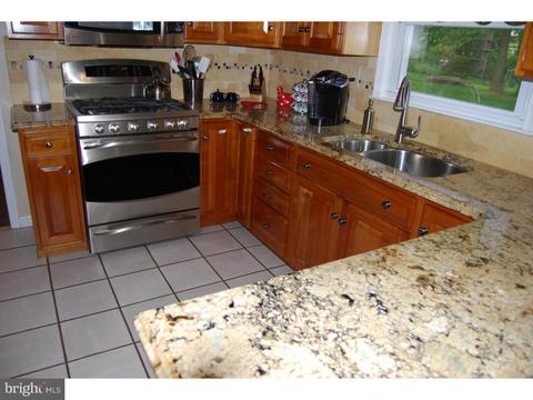 21 Duffield Dr, Ewing, NJ 08628 photo 14