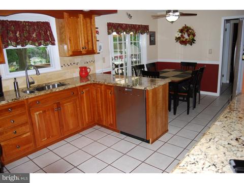 21 Duffield Dr, Ewing, NJ 08628 photo 12