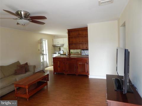 88 Lanning St, Ewing, NJ 08618 photo 2