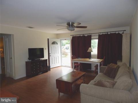 88 Lanning St, Ewing, NJ 08618 photo 3