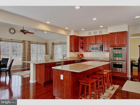 564 Thackery Ct, Mickleton, NJ 08056 photo 4
