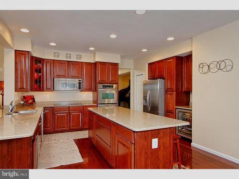 564 Thackery Ct, Mickleton, NJ 08056 photo 5