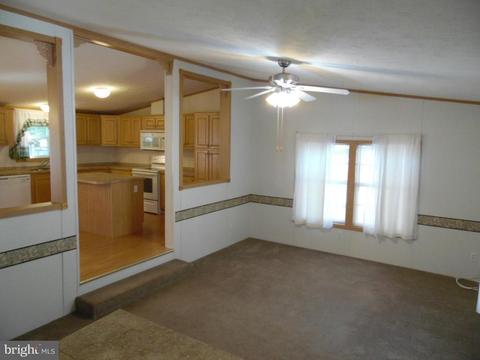6607 Devlon Pl, Elkridge, MD 21075 photo 3