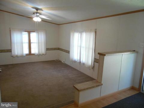 6607 Devlon Pl, Elkridge, MD 21075 photo 4