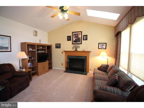 329 W Joy Ct, Bear, DE 19701 photo 8