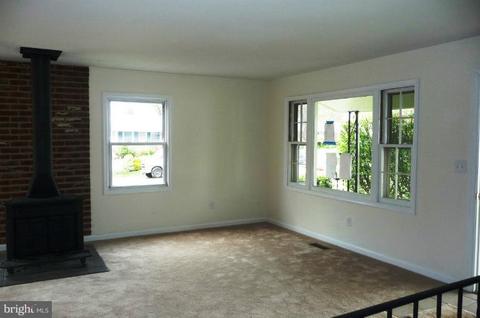 117 Spring St, Gaithersburg, MD 20877 photo 8