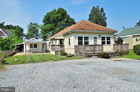 615 Marshall Ave E, Deale, MD 20751 photo 1