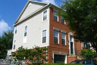 12044 Edgemere Cir, Reston, VA 20190 photo 1