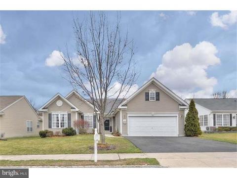 38 Everett Dr, Columbus, NJ 08022 photo 1
