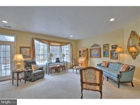 38 Everett Dr, Columbus, NJ 08022 photo 8