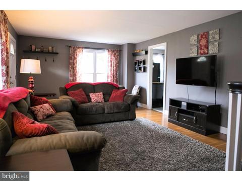 640 Cramer Ave, Beverly, NJ 08010 photo 2