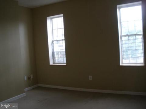2551 Mcculloh St, Baltimore, MD 21217 photo 5