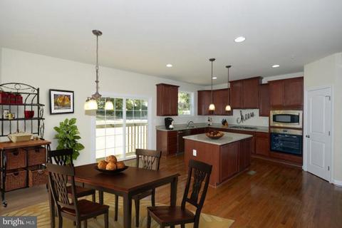 9331 Fourth St, Laurel, MD 20723 photo 4