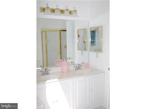 115 Windmoor Rd, Delran, NJ 08075 photo 17