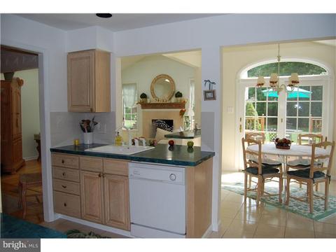 115 Windmoor Rd, Delran, NJ 08075 photo 8