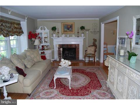 115 Windmoor Rd, Delran, NJ 08075 photo 2