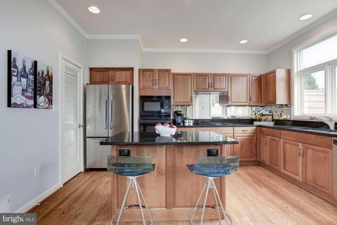 11504 Hemingway Dr, Reston, VA 20194 photo 9