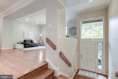 11504 Hemingway Dr, Reston, VA 20194 photo 2