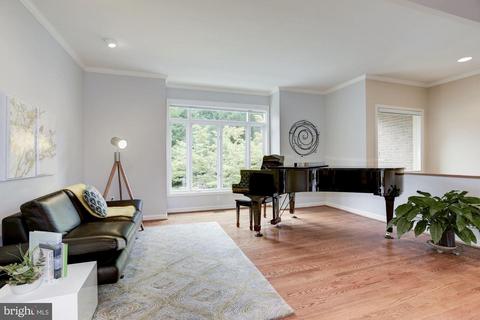 11504 Hemingway Dr, Reston, VA 20194 photo 3