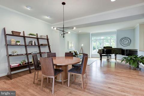 11504 Hemingway Dr, Reston, VA 20194 photo 4