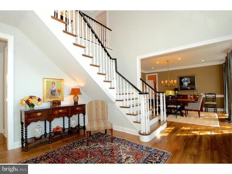 601 Longchamps Dr, Devon, PA 19333 photo 2
