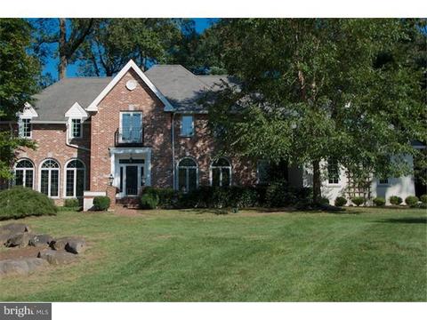 601 Longchamps Dr, Devon, PA 19333 photo 1