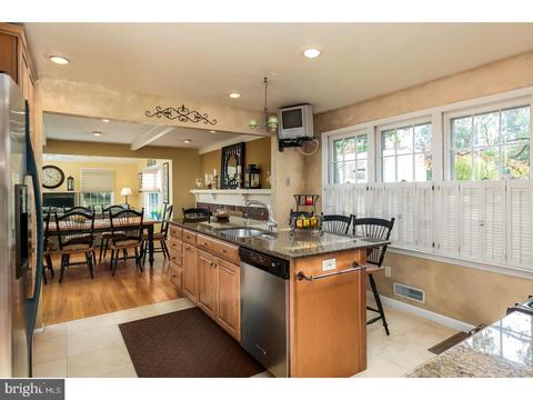 152 Fenwick Rd, Delran, NJ 08075 photo 8