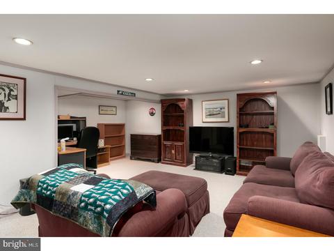152 Fenwick Rd, Delran, NJ 08075 photo 21